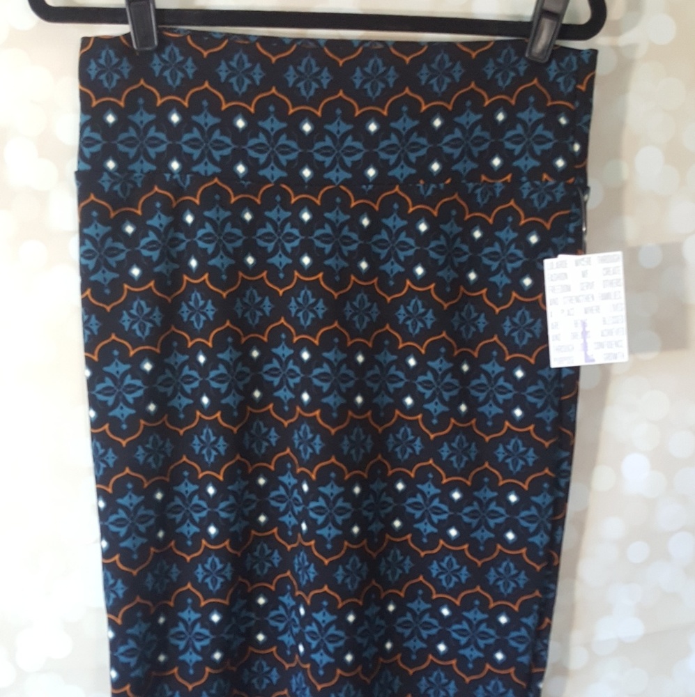 BNWT LulaRoe Cassie Pencil Skirt LG